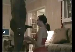 Nudo video erotici film bambole nel cortile vigorosamente cazzo se stessa dildo