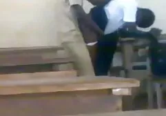 Gli Acquirenti film completi erotici italiani Scopa Due Commesse Venerdì Nero.