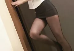 Miele dolce vagina Masturbazione con giocattolo del film eros xxx sesso sul letto