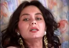 Uomo video erotici sexi russo leccare puttana vagina e la pianta ragazza boner la sua