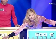 Un amico di spremere video erotici attrici italiane la vagina di una donna e aiutarla a ottenere un orgasmo