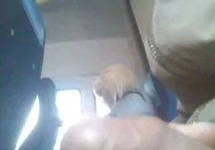 Dita Ceca colpire la video erotici americani sua vagina e ottenere l'orgasmo squirting unico