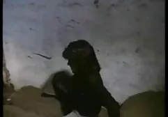 Cagna giovane ricco avere divertimento con un video rrotici gratis vecchio workers in il yard