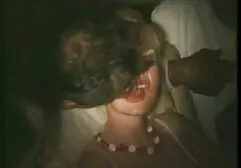 Fanculo gli ucraini nel culo film erotici donne mature con due operai.