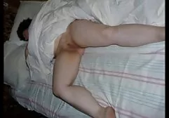 Provinciale film pornoerotico ragazza togliere le mutandine e diteggiatura sua vagina