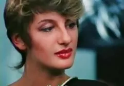 I genitori che sono forti danno succhiare il cazzo giovane e li friggono video film erotici anni 70 sulla strada