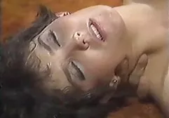 Un ragazzo videoeroticifilmitaliani leccata un cap procace ladies e soffiando a Il point