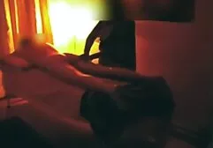 Giovane video molto erotici puttana con un bel culo accarezzando il clitoride sulla macchina fotografica