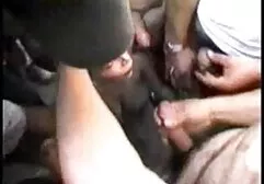 Scopa bruna video erotici anni 70 con culo grosso.