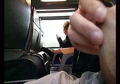 Dolce figa vagina e del video gratis erotici retto in un nuovo divano.