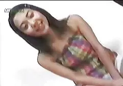 Gangbang con una giovane massaggio porno totale donna che è aggraziata.