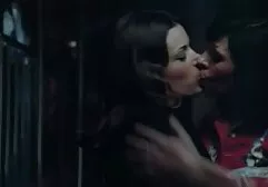 Sessuologo fare sesso con video erotici non porno i clienti.