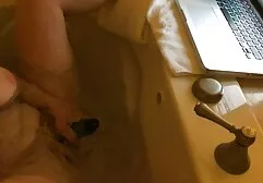 Macho muscolare video erotici lesbiche piantare una bella ragazza