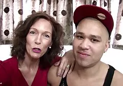 Gli adolescenti si incontrano con una film porno erotici completi donna russa in cucina.